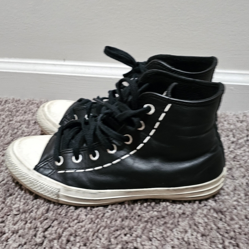 Chuck Taylor Women Leather Converse sneakers size 8 - Picture 6 of 12